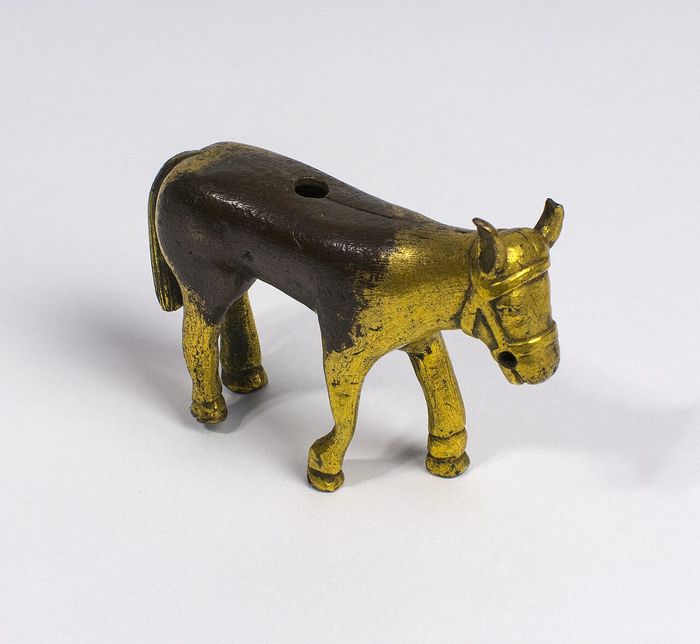 9908598036893776_bronze_figure_of_a_donkey.jpg700